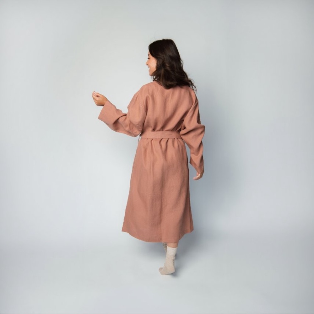 Parachute Linen Robe Clay - Picture 5 of 9